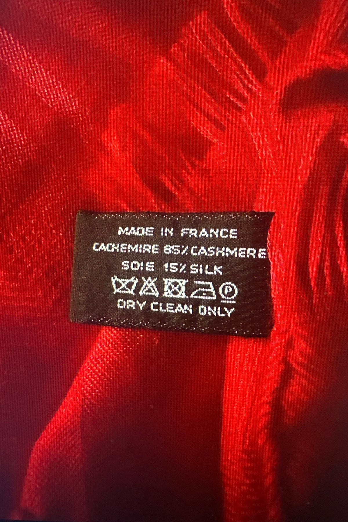 Hermès Paris Étole Cachemire et Soie Rouge Monogramme Made in France