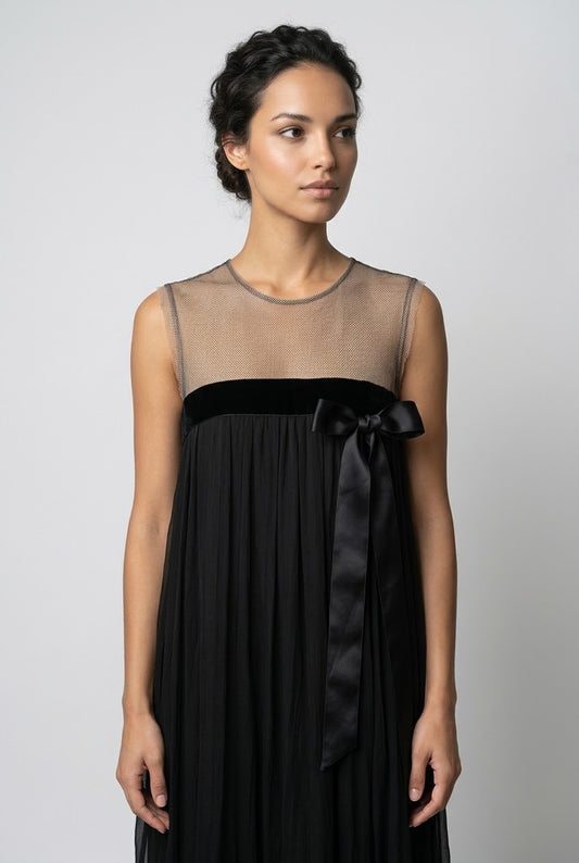 Femme portant la robe Lanvin par Albert Elbaz en soie vintage - Seconde main luxe – VestiaireFMR Genève Suisse