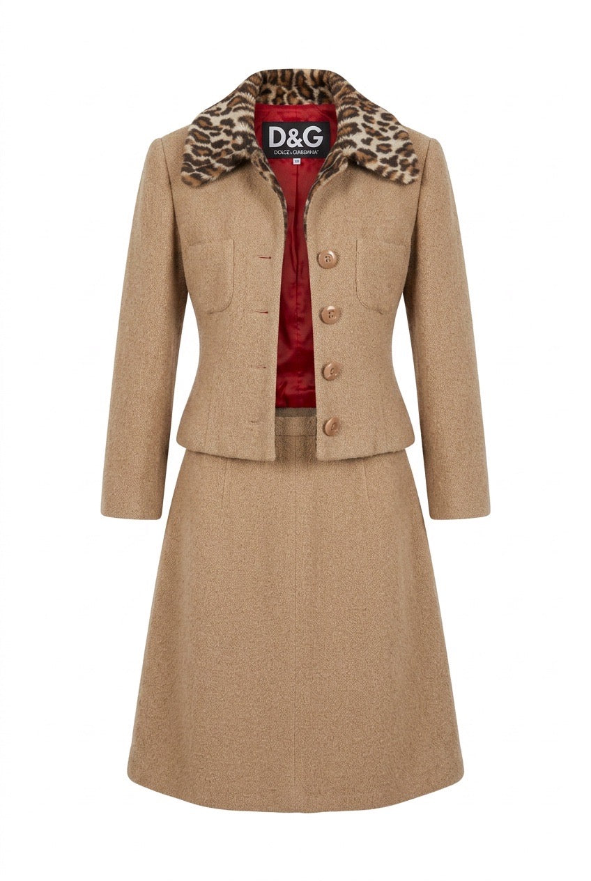 Tailleur jupe Dolce & Gabbana vintage – Seconde main luxe – VestiaireFMR Genève Suisse