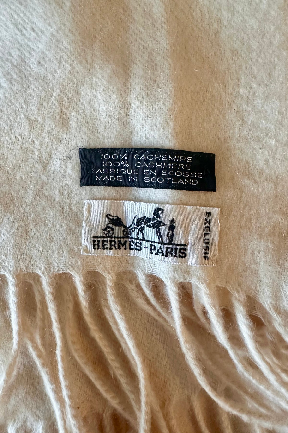 Hermès Paris Écharpe Cachemire Crème Exclusif Made in Scotland
