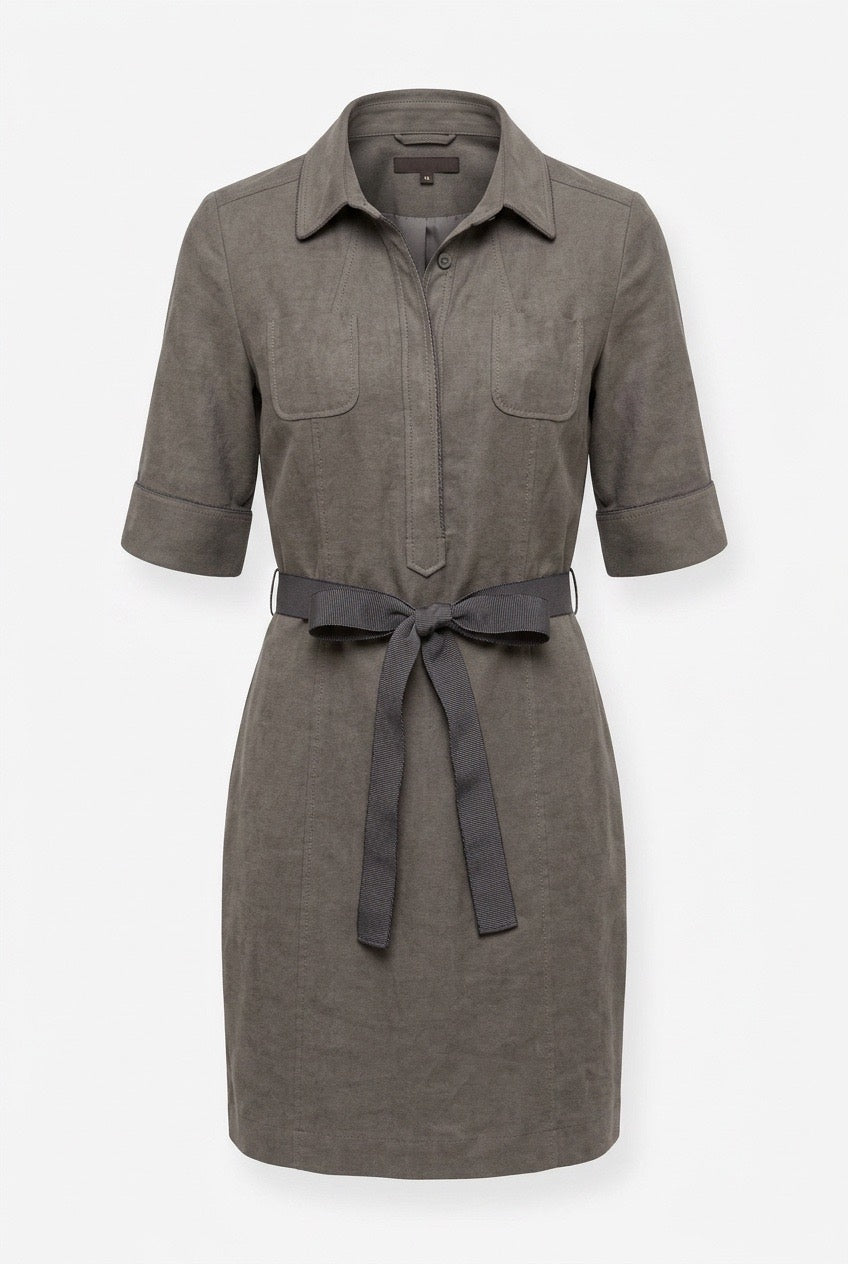 Robe Chemise Apostrophe Paris en lin - Seconde main luxe – VestiaireFMR Genève Suisse