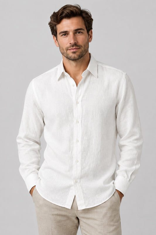 Chemise Versace Classic en lin blanc, manches longues et col classique, portée de face — Seconde Main VestiaireFMR