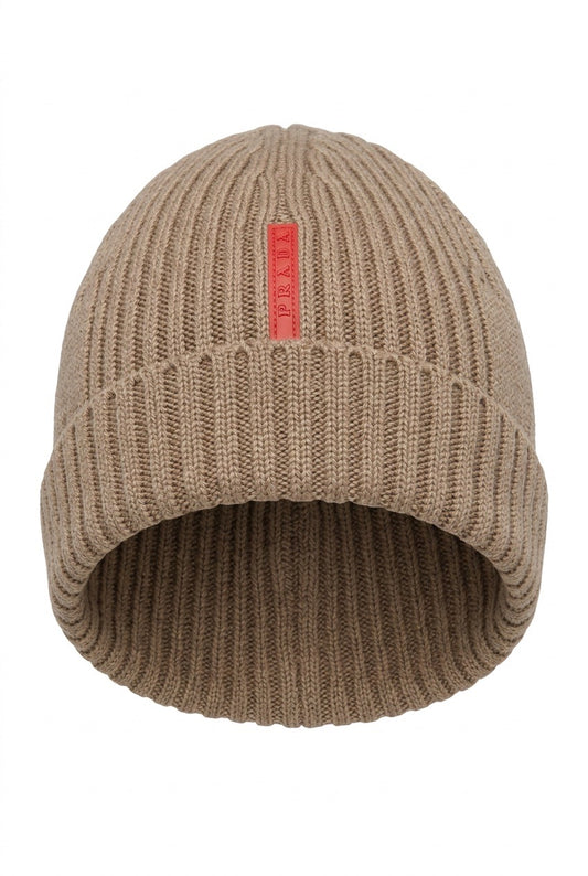 Bonnet Prada linea rossa vintage – Seconde main luxe – VestiaireFMR Genève Suisse