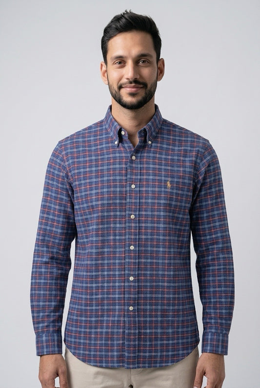 Chemise Polo Ralph Lauren à carreaux bleus et rouges, manches longues, portée de face — Seconde Main VestiaireFMR
