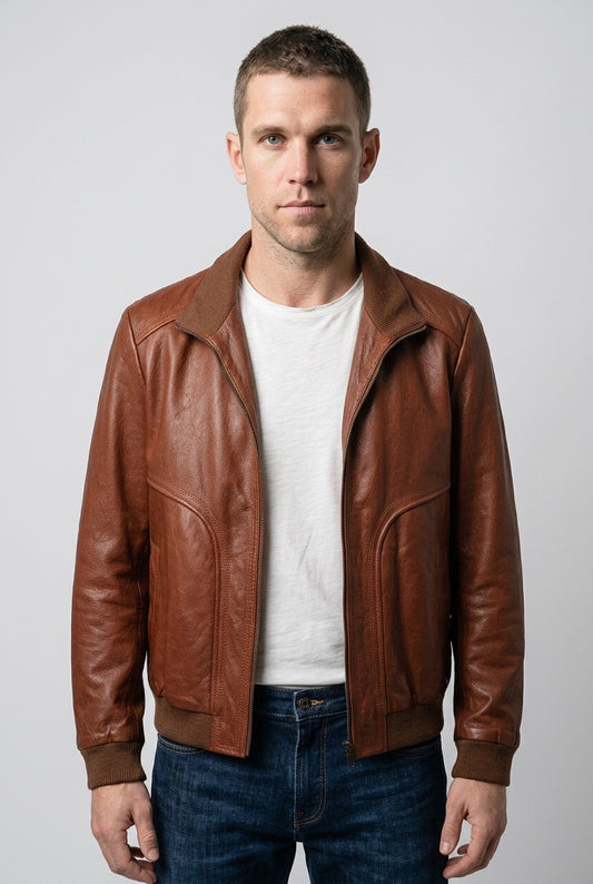 Homme portant un blouson Corneliani en cuir – Seconde main luxe – VestiaireFMR Genève Suisse