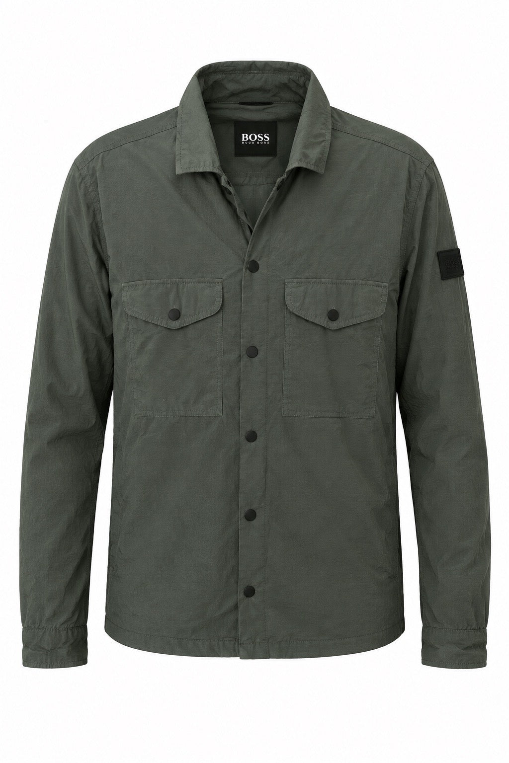 BOSS surchemise vert sauge, boutons foncés, deux poches poitrine et patch sur la manche — Seconde Main VestiaireFMR