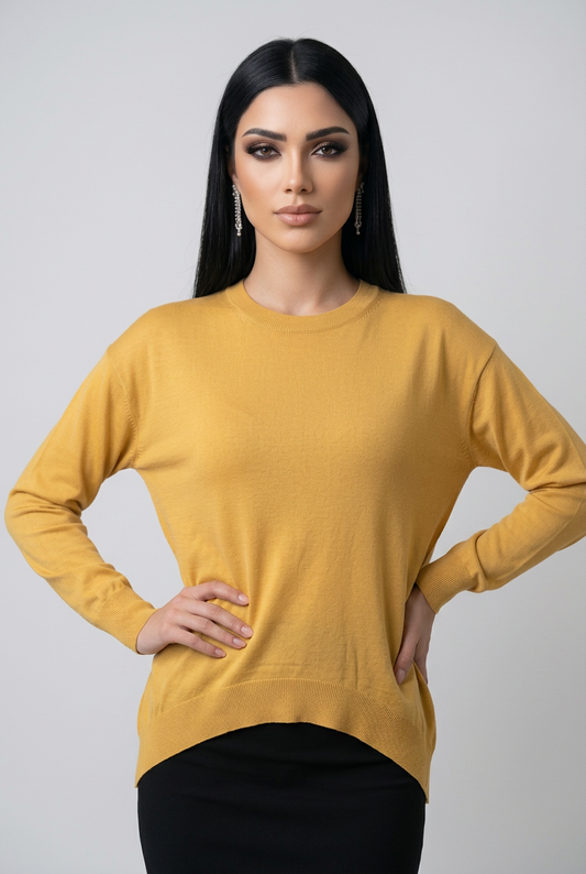 Femme portant un pull Stella McCartney vintage – Seconde main luxe – VestiaireFMR Genève Suisse