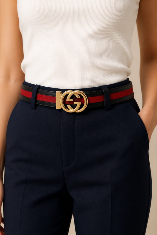 Femme portant une ceinture en cuir femme vintage Gucci – Seconde main luxe – VestiaireFMR Genève Suisse